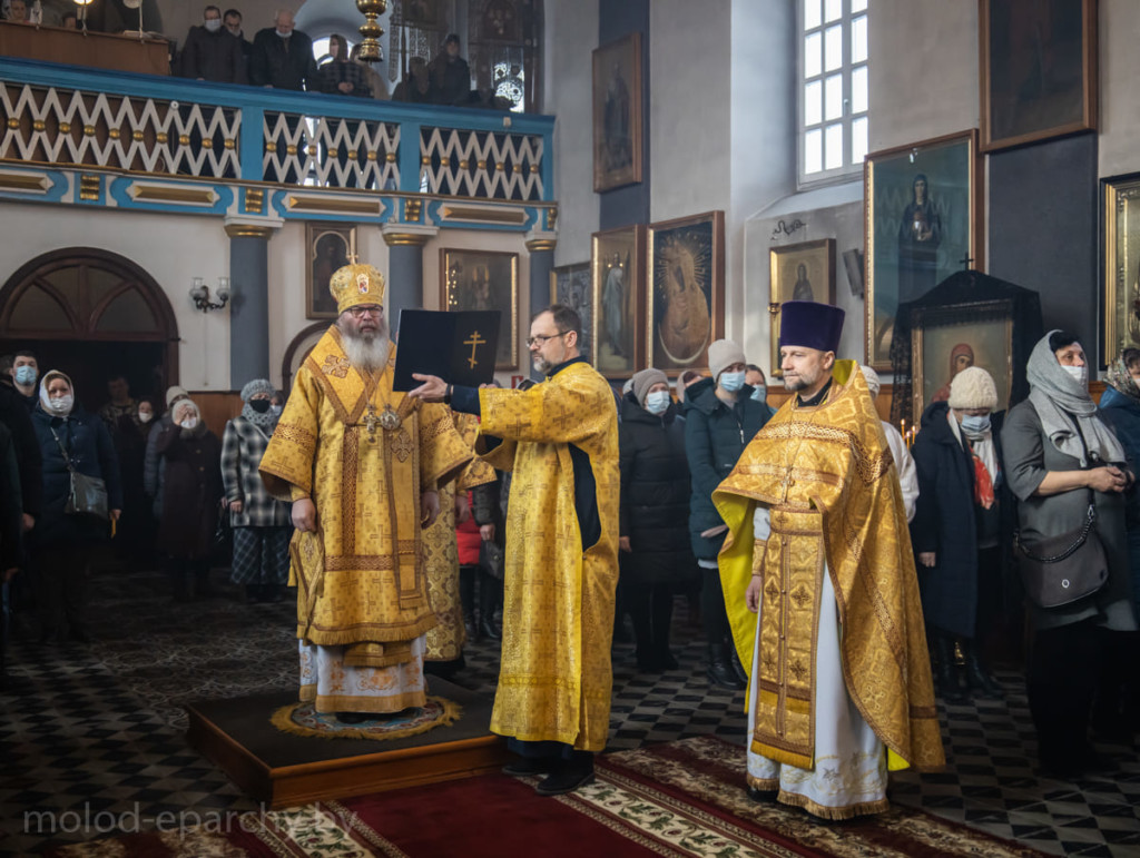 В Неделю Торжества Православия епископ Павел возглавил Литургию в г. Столбцы