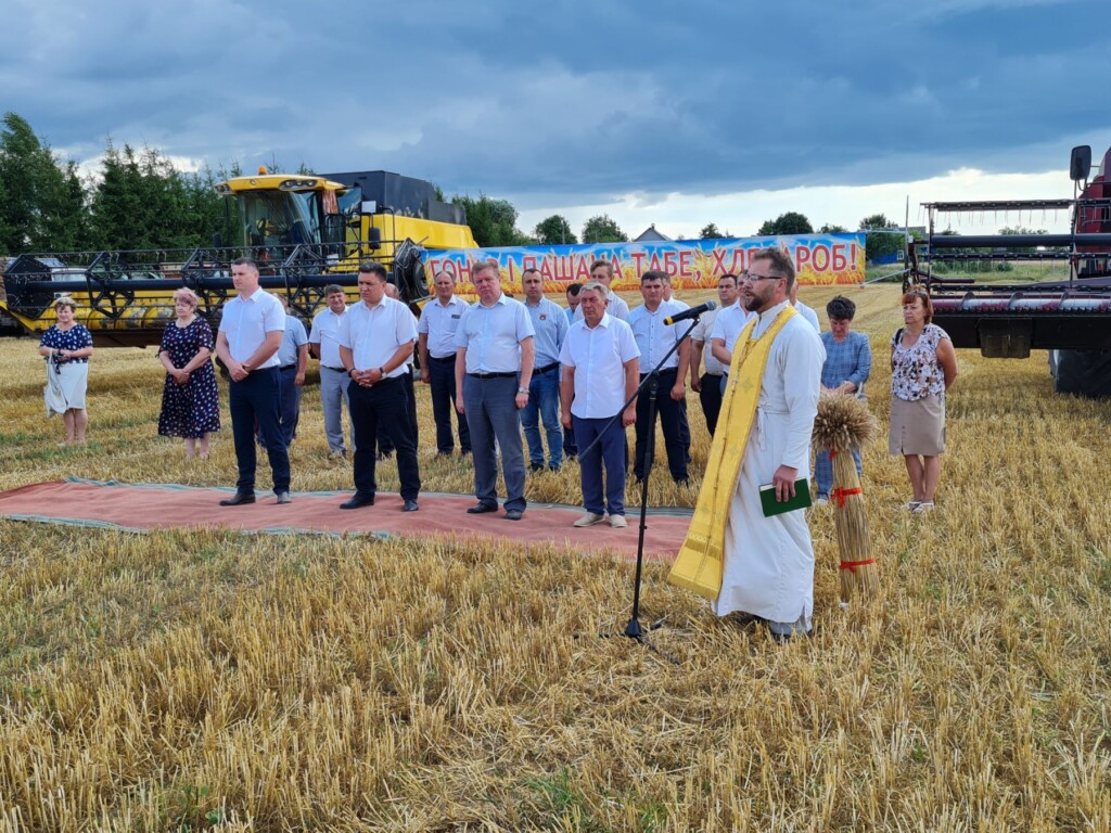 В агрогородке Деревное состоялись районные «Зажинки 2021»