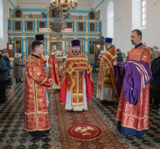 В понедельник Светлой седмицы епископ Павел совершил Литургию в кафедральном соборе Св. Анны г. Столбцы