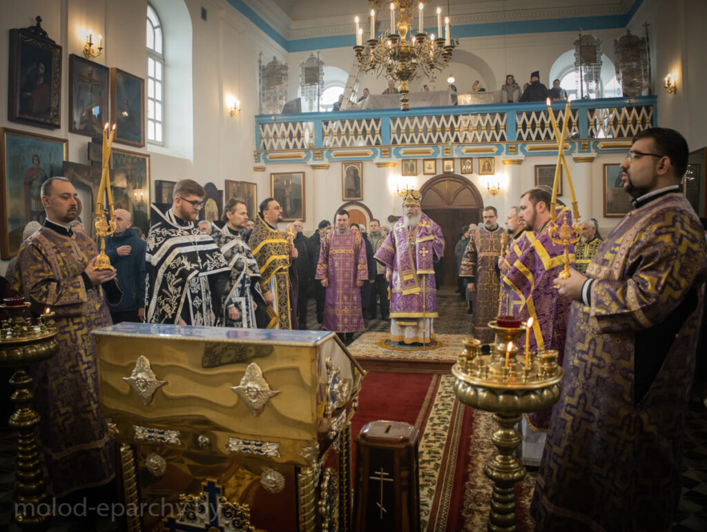 Епископ Павел совершил Литургию в кафедральном соборе г. Столбцы