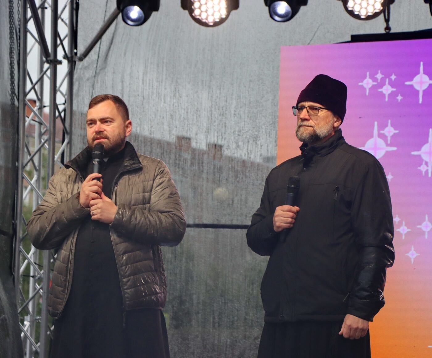 Протоиерей Александр Мартинчик поздравил выпускников Столбцовщины